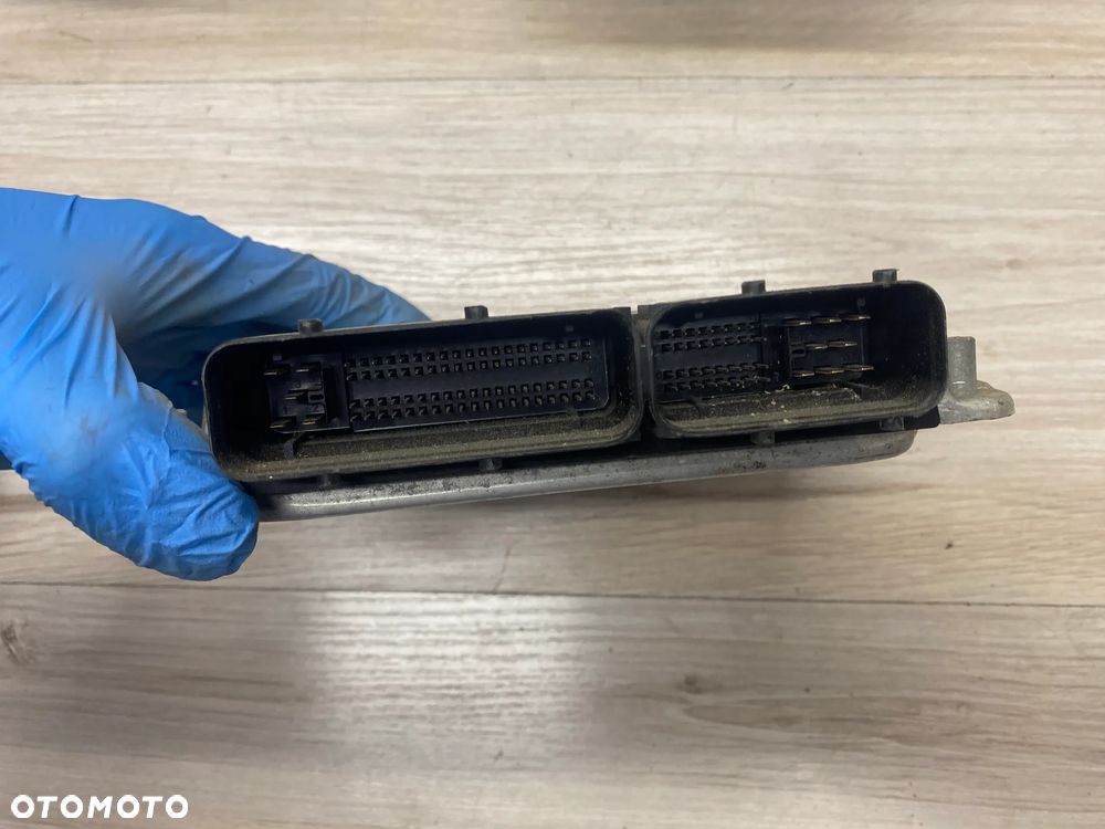 KOMPUTER STEROWNIK SILNIKA ECU VAG 1.8T 06A906032FC - 2