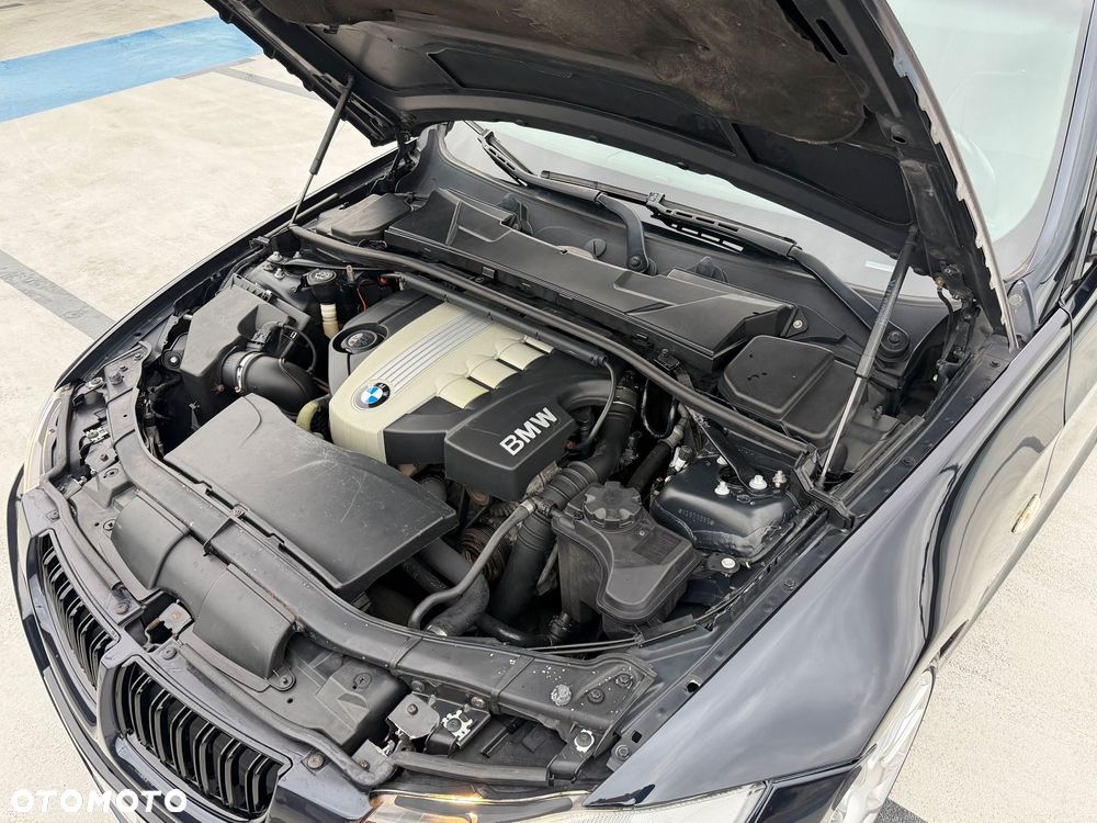 BMW Seria 3 320d - 38