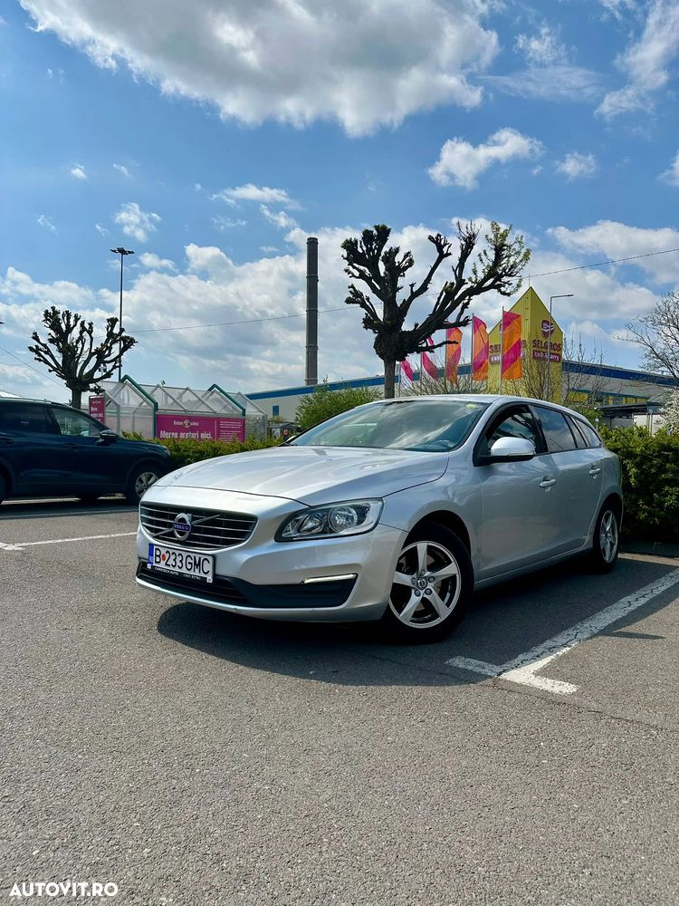 Volvo V60 D2 DRIVe Momentum - 23