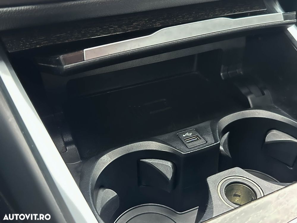 BMW Seria 3 330i xDrive AT - 15