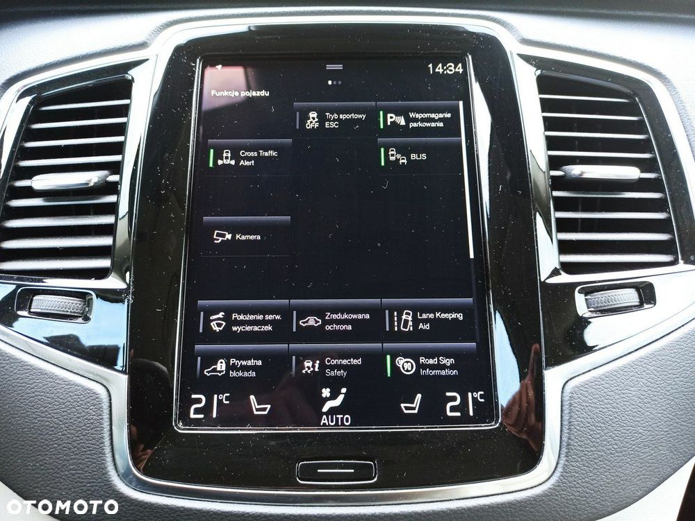 Volvo XC 90 - 21