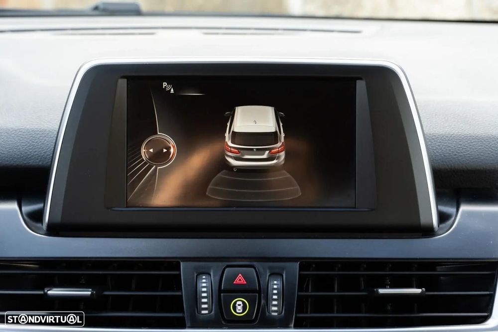 BMW 216 Active Tourer - 21