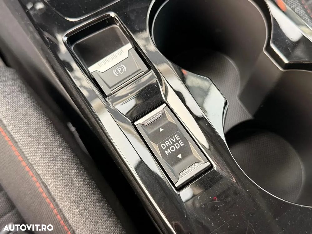 Peugeot 208 1.2 L PureTech STT EAT8 Allure - 27