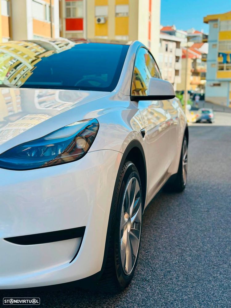 Tesla Model Y Standard - 10