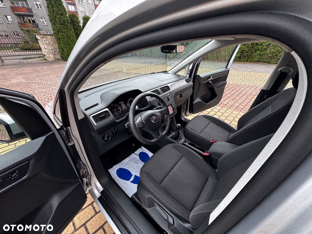 Volkswagen Caddy 2.0 TDI Highline - 23