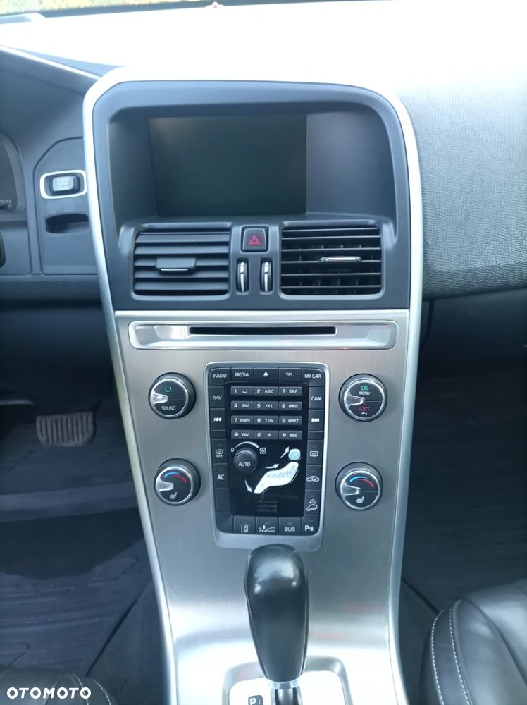 Volvo XC 60 D5 AWD Summum - 21