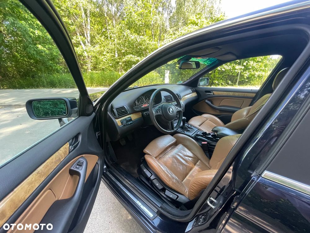 BMW Seria 3 320i - 9