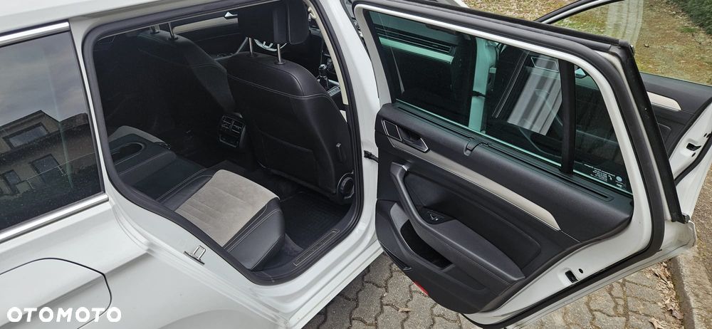 Volkswagen Passat - 18