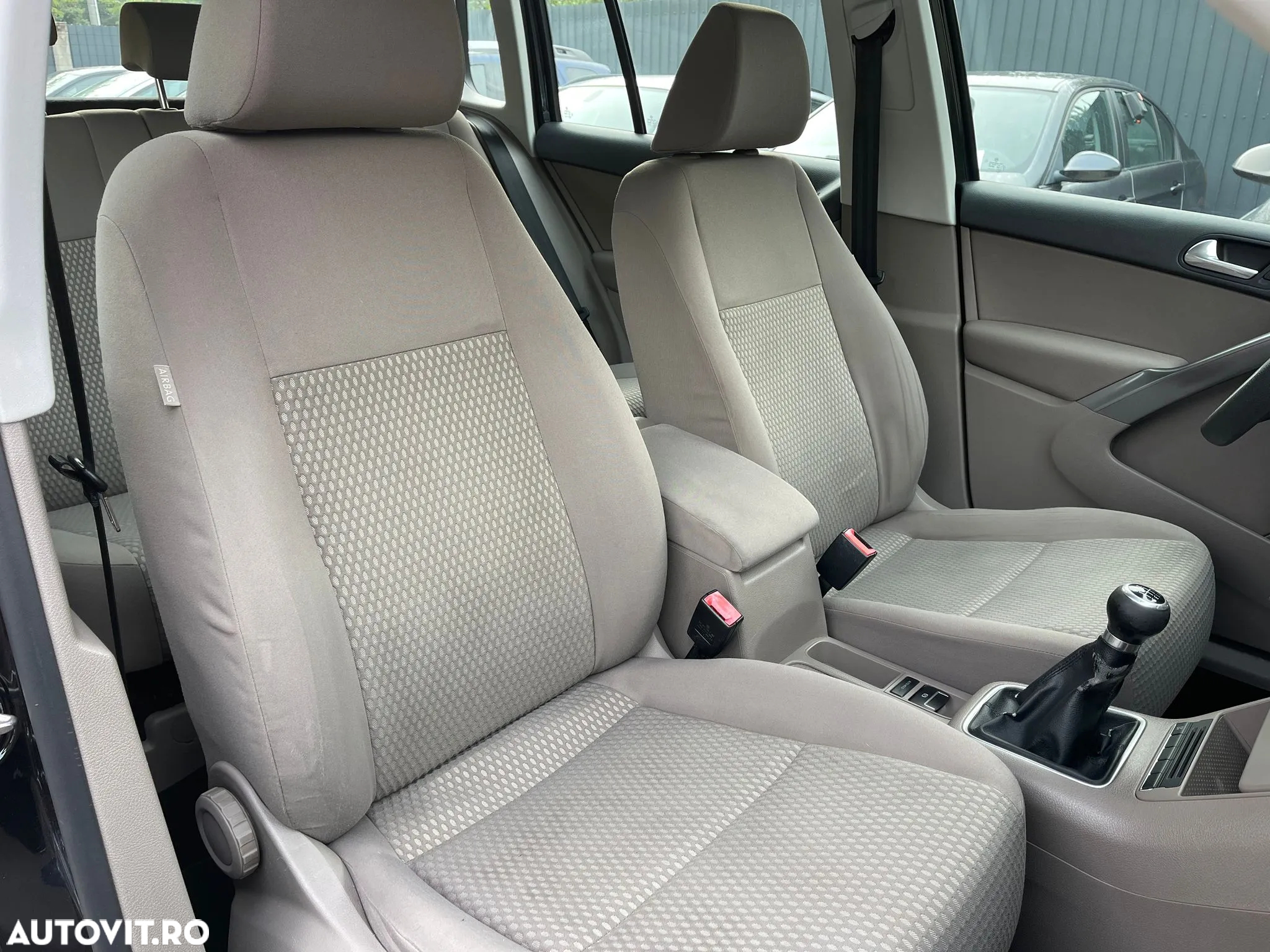 Volkswagen Tiguan 2.0 TDI 4Motion Sport & Style - 6