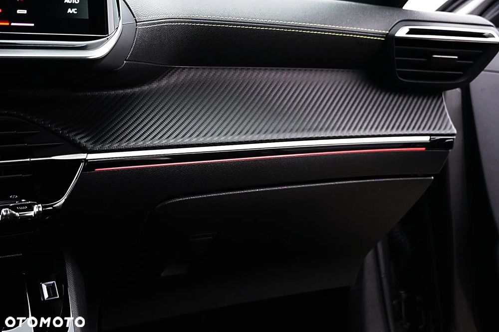 Peugeot 208 PureTech 100 EAT8 GT Pack - 31