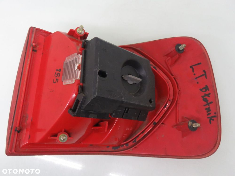 LAMPA LEWA TYLNA AUDI 80 B4 SEDAN 8A0945095E - 10