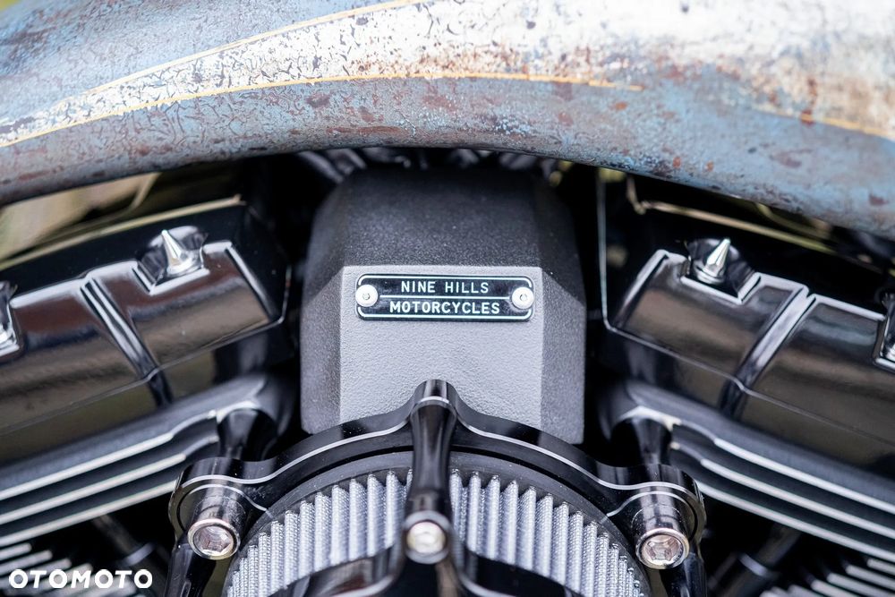 Harley-Davidson Softail Breakout - 29