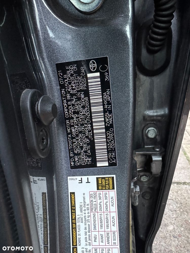 Toyota Prius 1.8 Hybrid Premium - 6