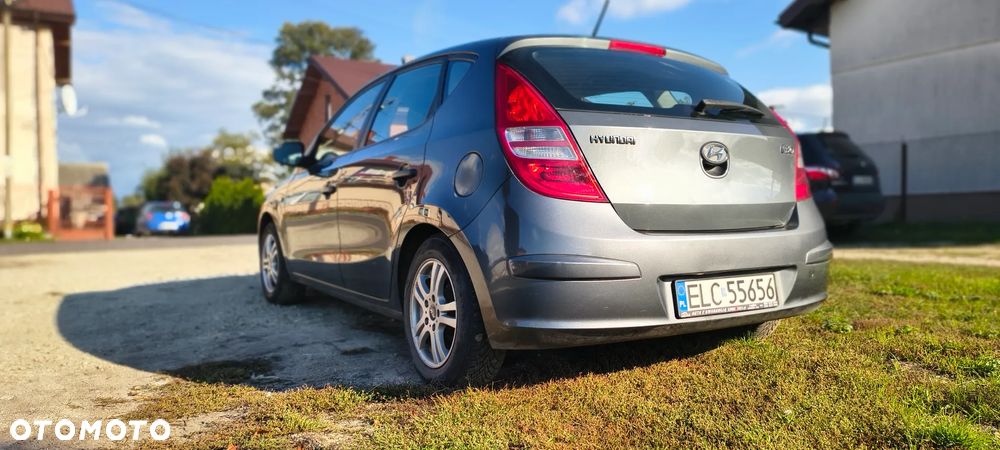 Hyundai i30 1.4 Classic + - 4
