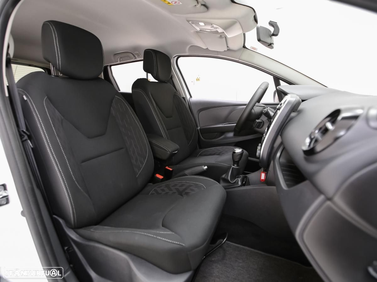 Renault Clio Sport Tourer - 10