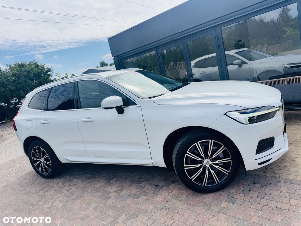 Volvo XC 60 B4 D AWD Geartronic Momentum Pro - 33