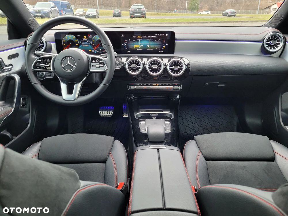 Mercedes-Benz CLA 250 4-Matic AMG Line 7G-DCT - 17