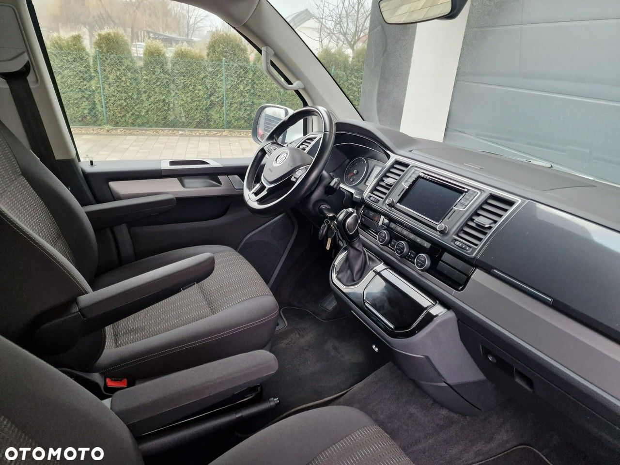 Volkswagen Multivan - 5