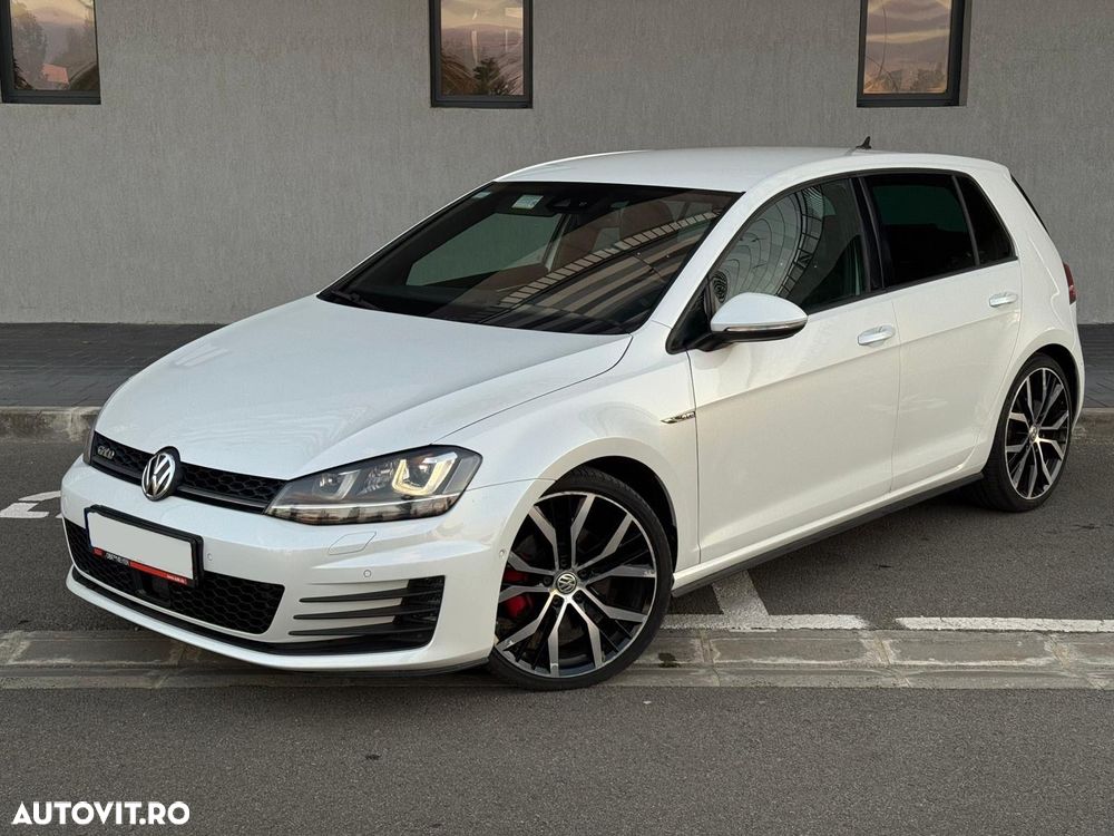 Volkswagen Golf 2.0 TDI DSG GTD - 1