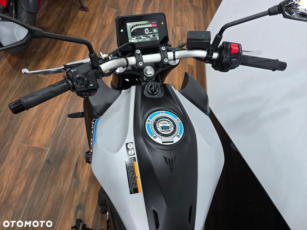 Yamaha MT - 26