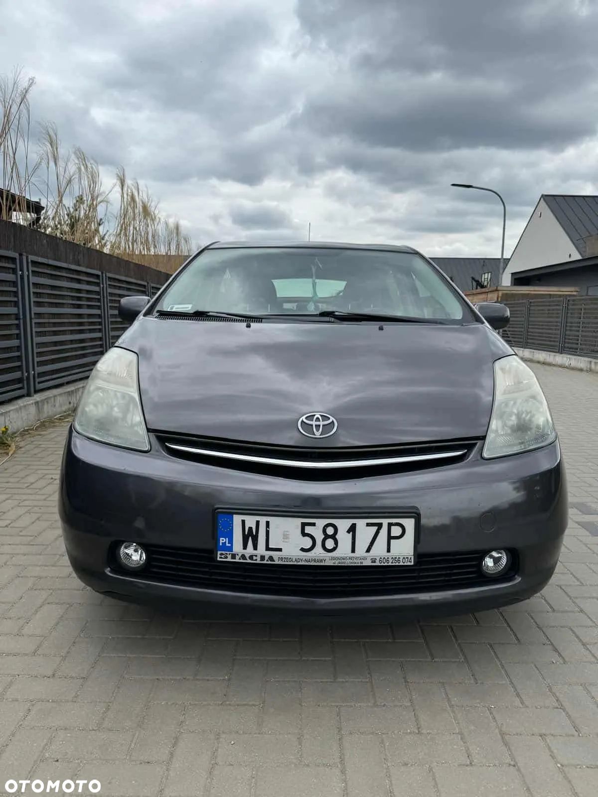 Toyota Prius - 1