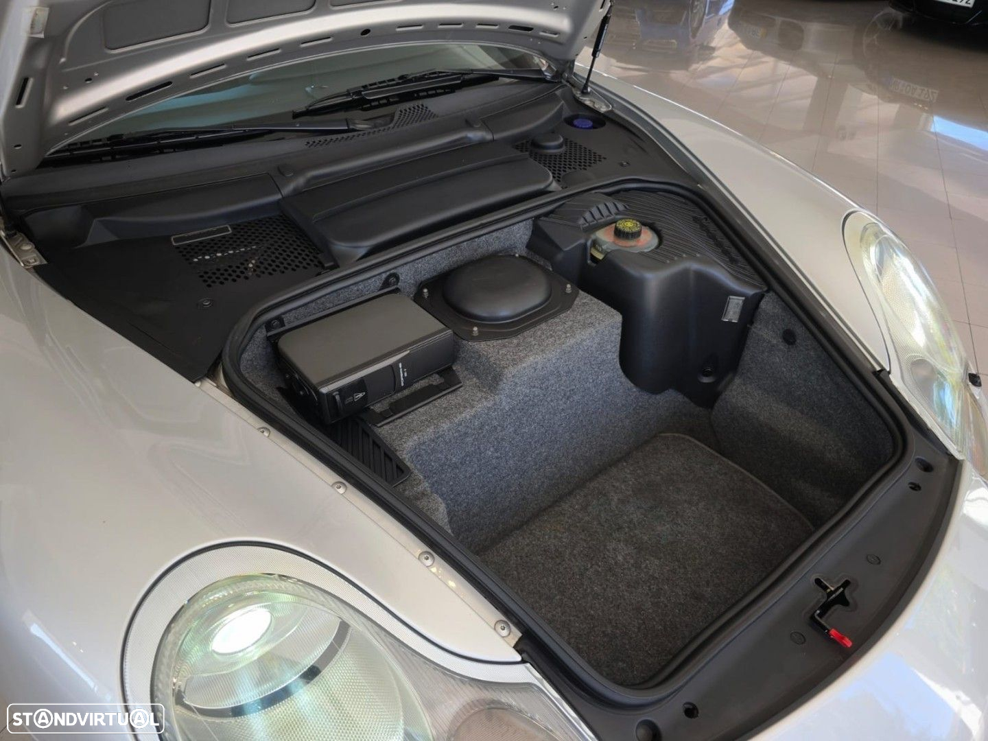 Porsche 911 (996) Carrera 4 Coupé - 36