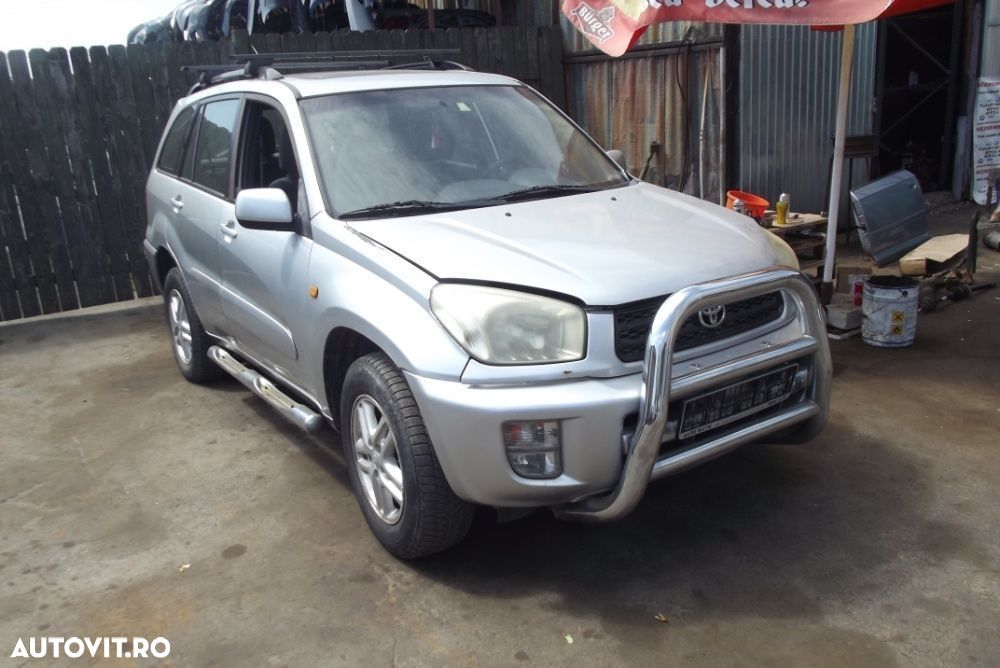 Dezmembrez Toyota Rav 4 an 2005 4x4 cutie automata mtor 2.0 benzina - 2