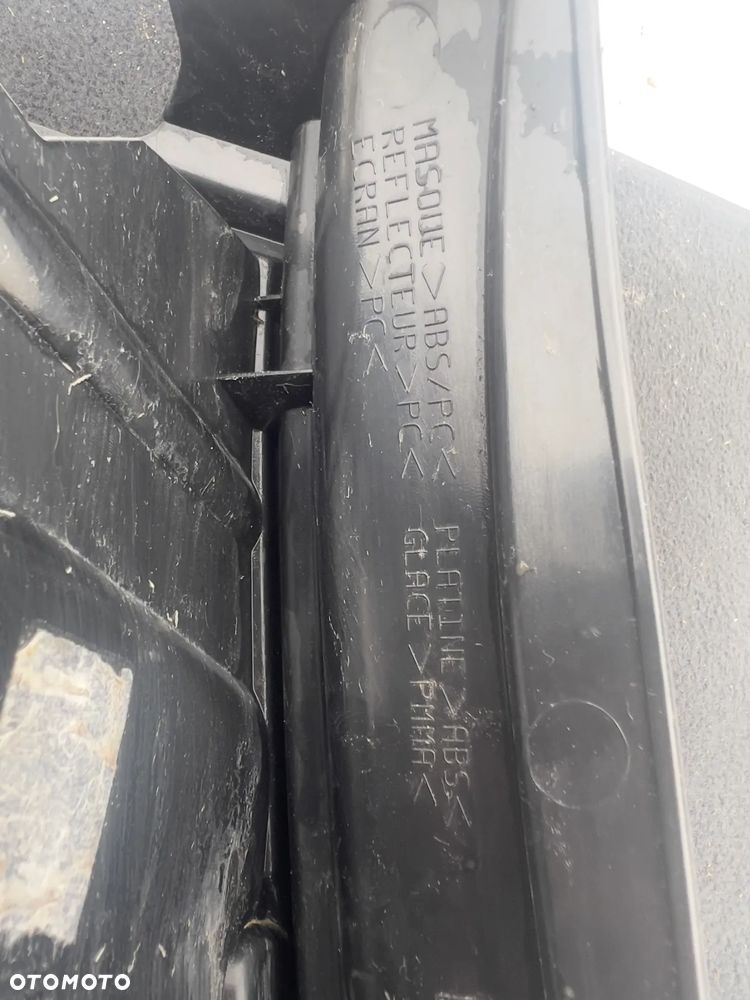 Citroen C3 II lift lampa prawy tył 9803928480 - 3