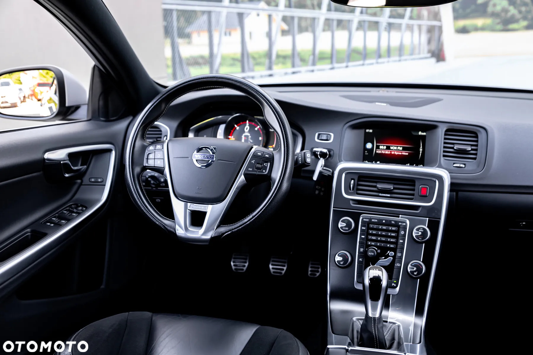 Volvo V60 D4 Drive-E R-Design Kinetic - 20