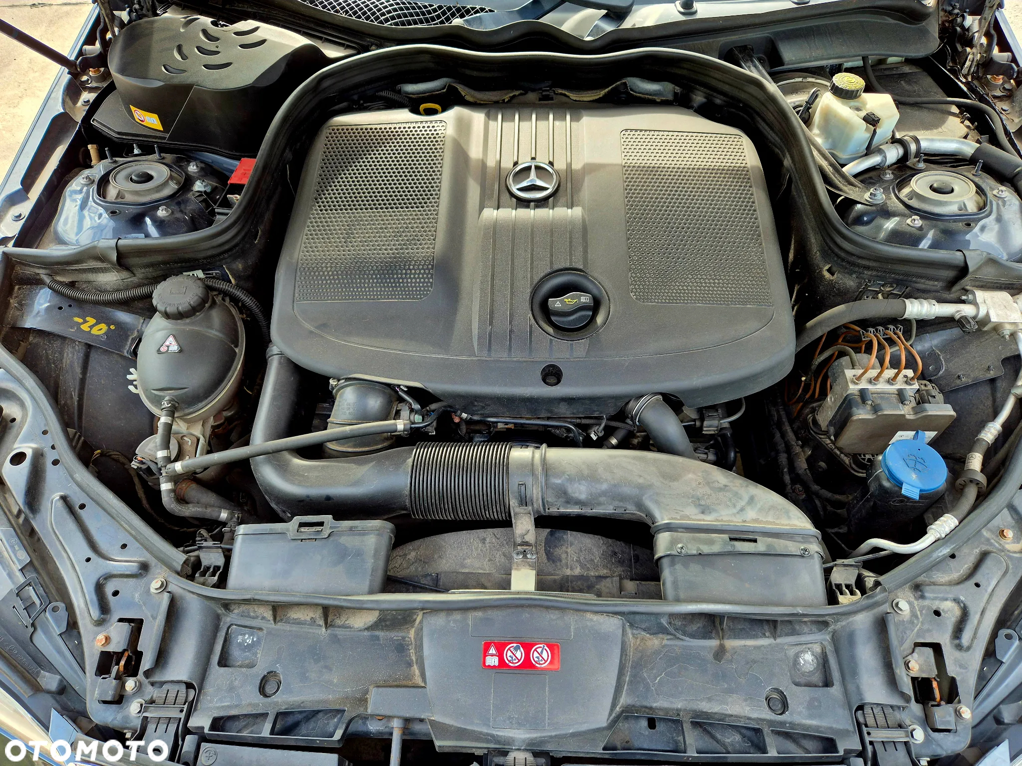 Mercedes-Benz Klasa E 200 T CDI DPF BlueEFFICIENCY 7G-TRONIC Avantgarde - 11