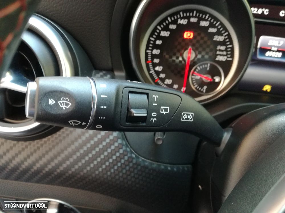 Mercedes-Benz A 200 d AMG Line - 23