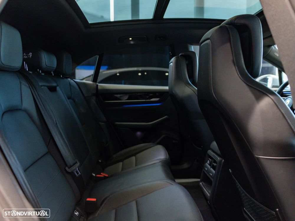 Porsche Macan Electric 4 - 40