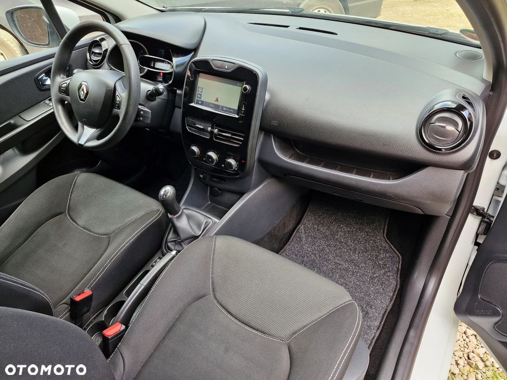 Renault Clio 1.2 16V 75 LIMITED - 6
