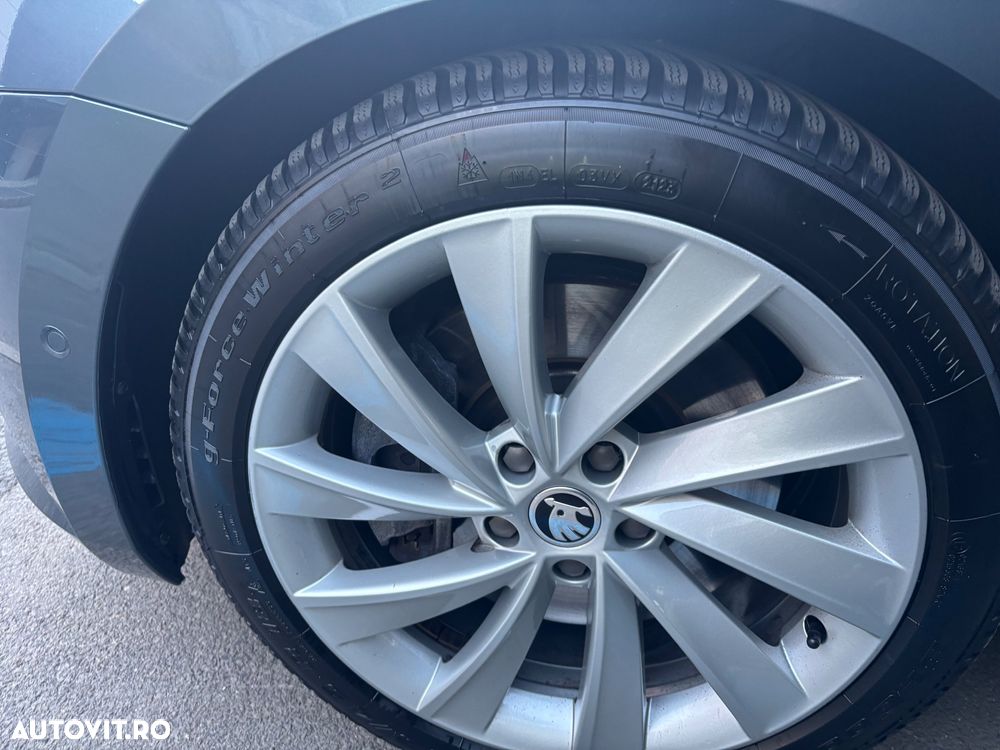 Skoda Superb 2.0 TSI DSG 4X4 Laurin & Klement - 9