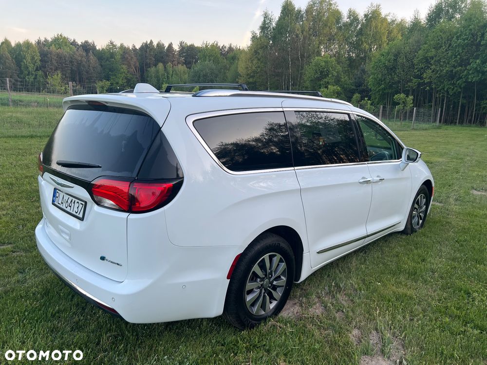 Chrysler Pacifica - 3