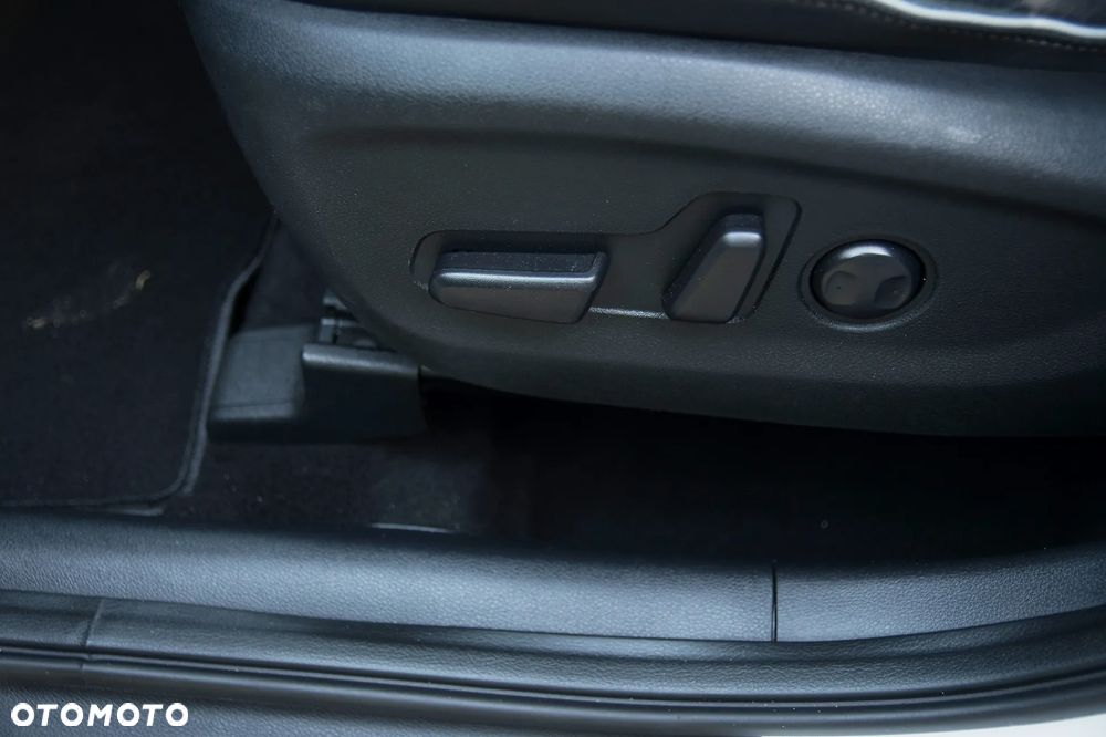 Kia Sportage 1.6 T-GDI 2WD DCT Black Edition - 26