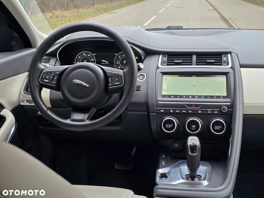 Jaguar E-Pace D150 AWD HSE - 28