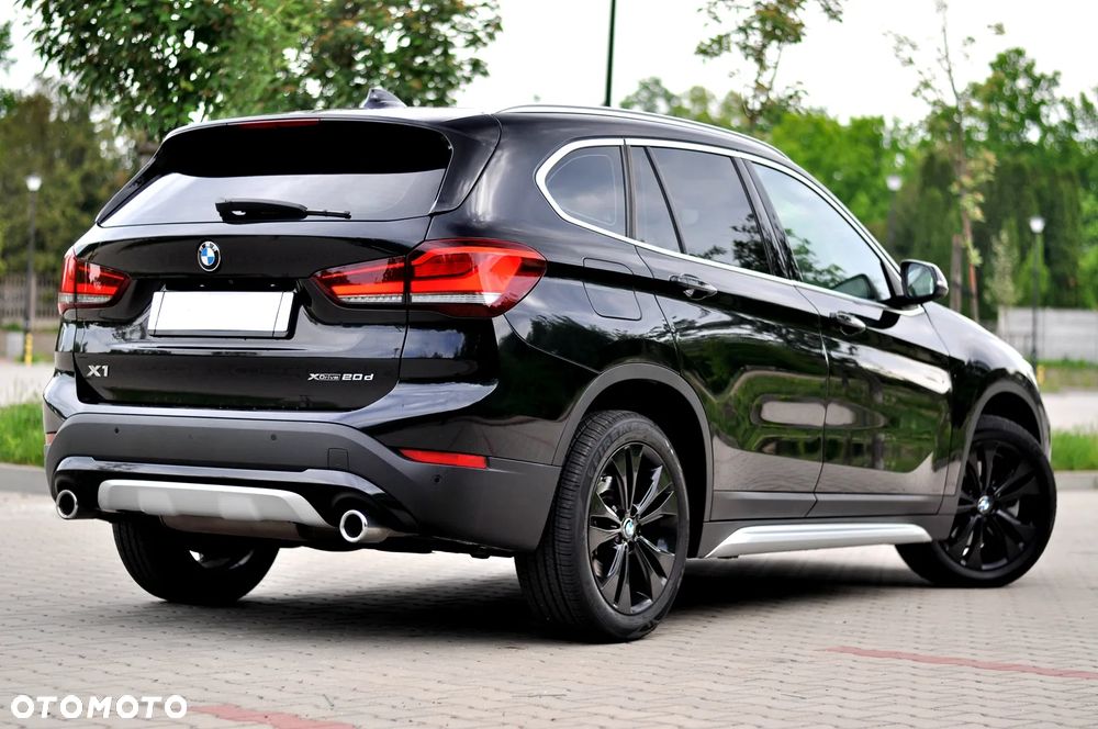 BMW X1 xDrive20d xLine sport - 14