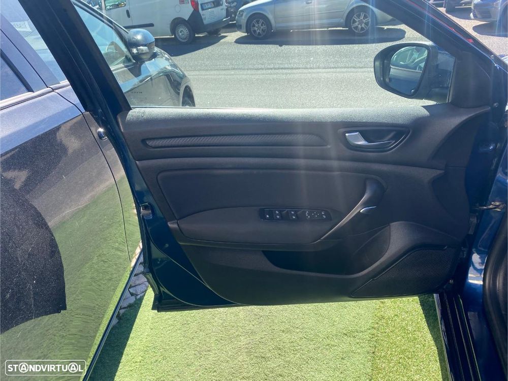 Renault Mégane Sport Tourer - 10