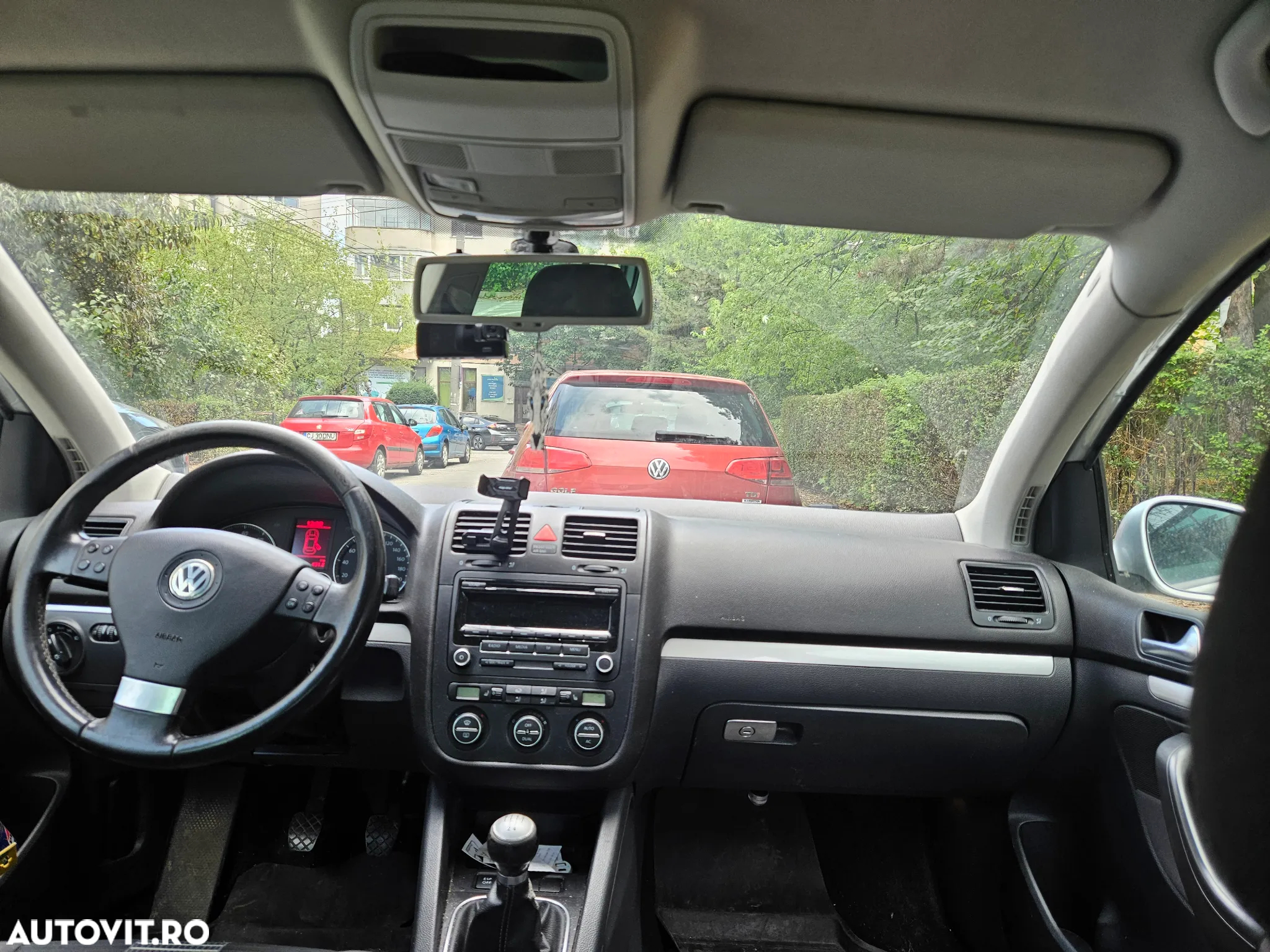 Volkswagen Golf - 6