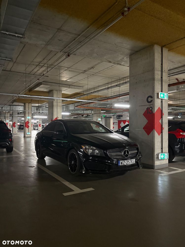 Mercedes-Benz CLA 250 4-Matic AMG Line - 11