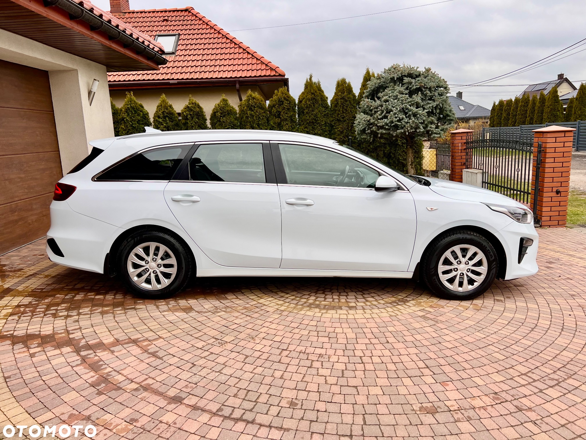 Kia Ceed 1.6 CRDi SCR M - 21