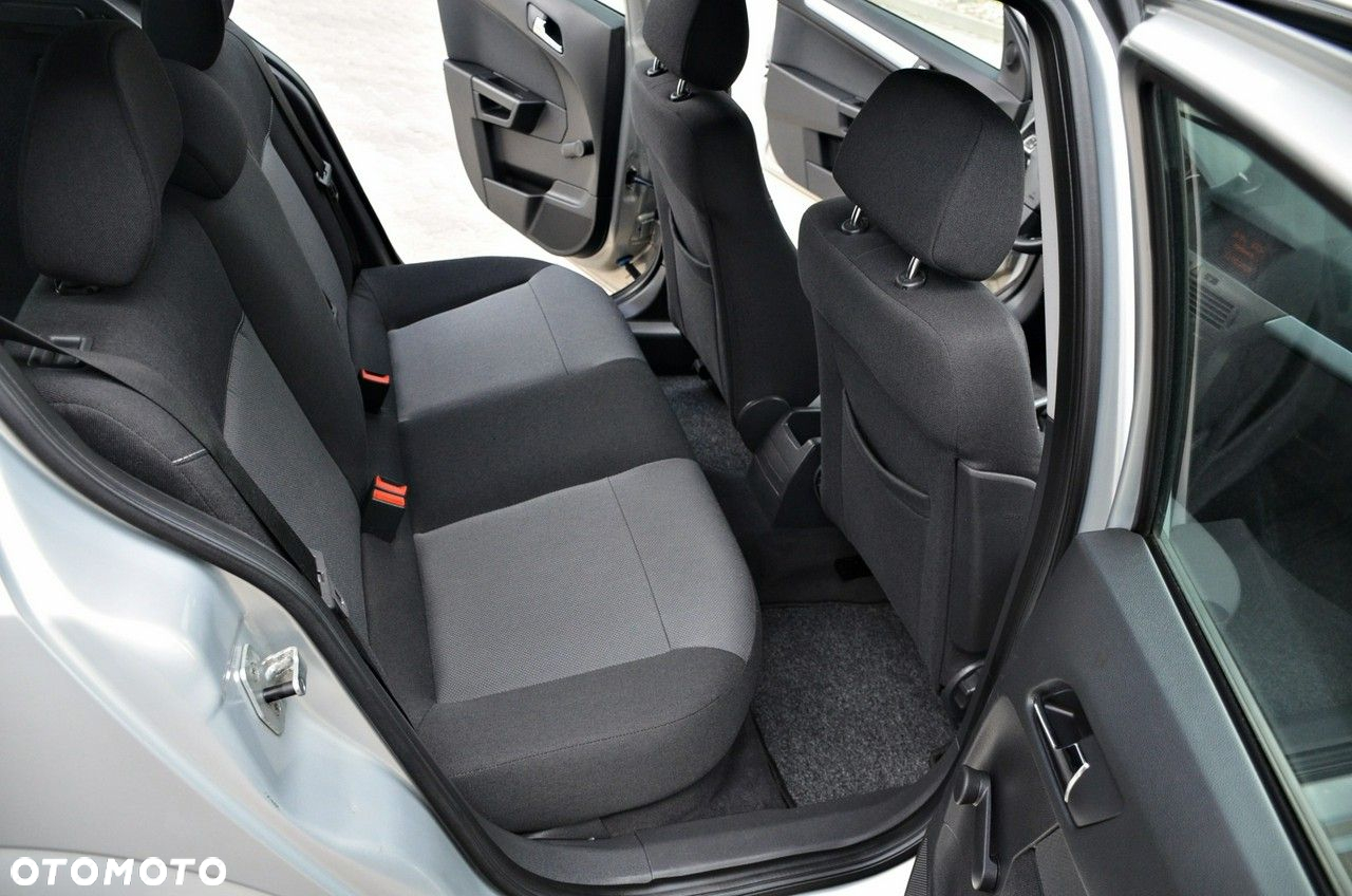 Opel Astra - 21
