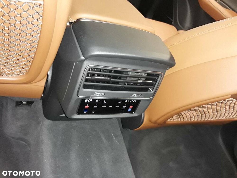 Audi Q7 - 11