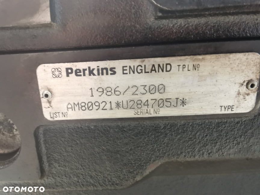 Manitou MLA 628 {Dół silnika Perkins AM} - 10