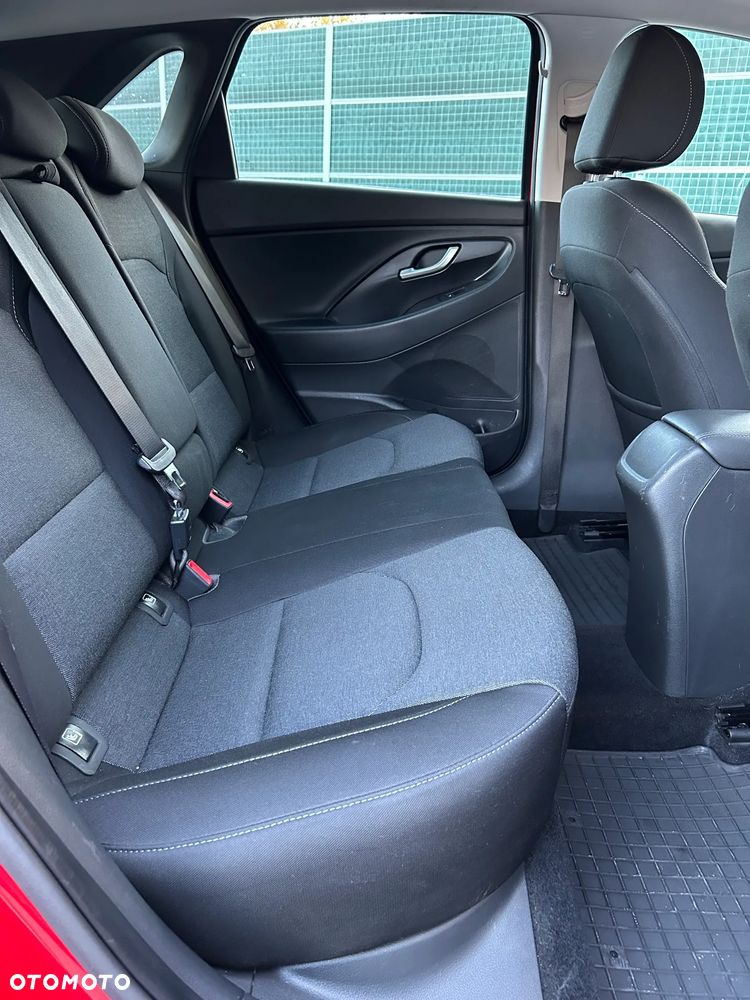Hyundai i30 1.6 D Comfort - 31