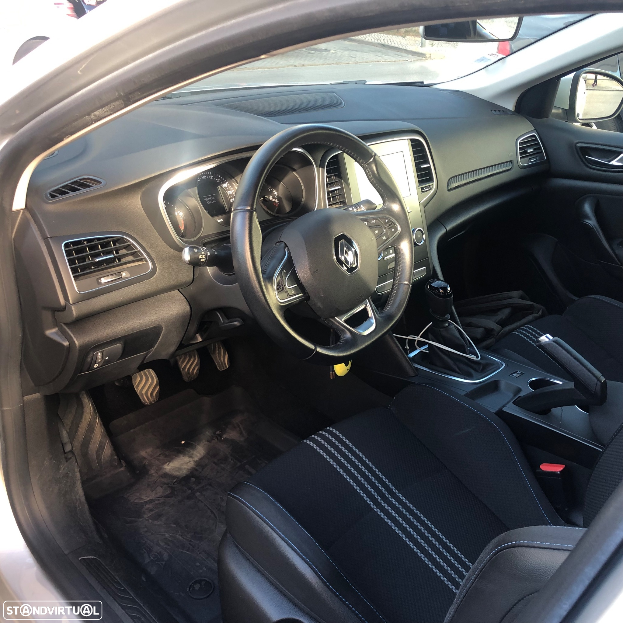 Renault Mégane 1.5 Blue dCi Zen - 11