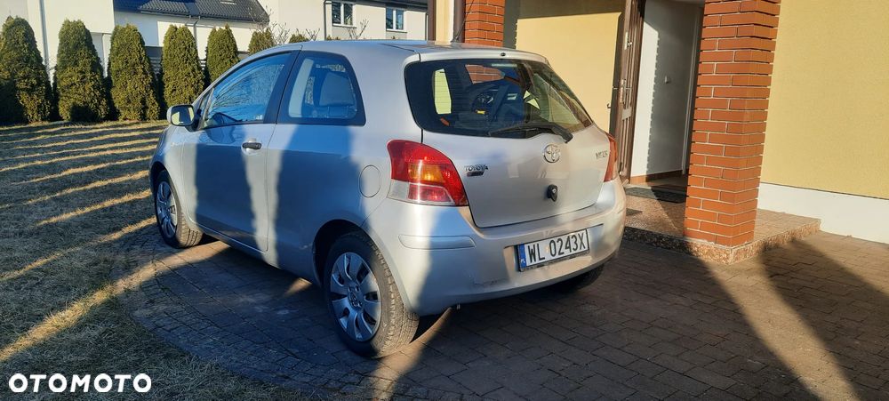 Toyota Yaris 1.0 VVT-i Luna - 3