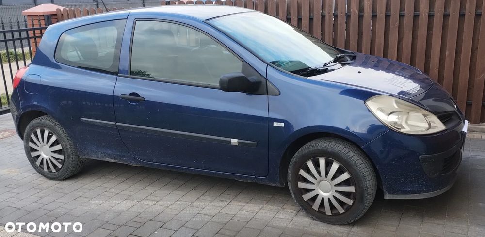 Renault Clio 1.2 16V Authentique - 1