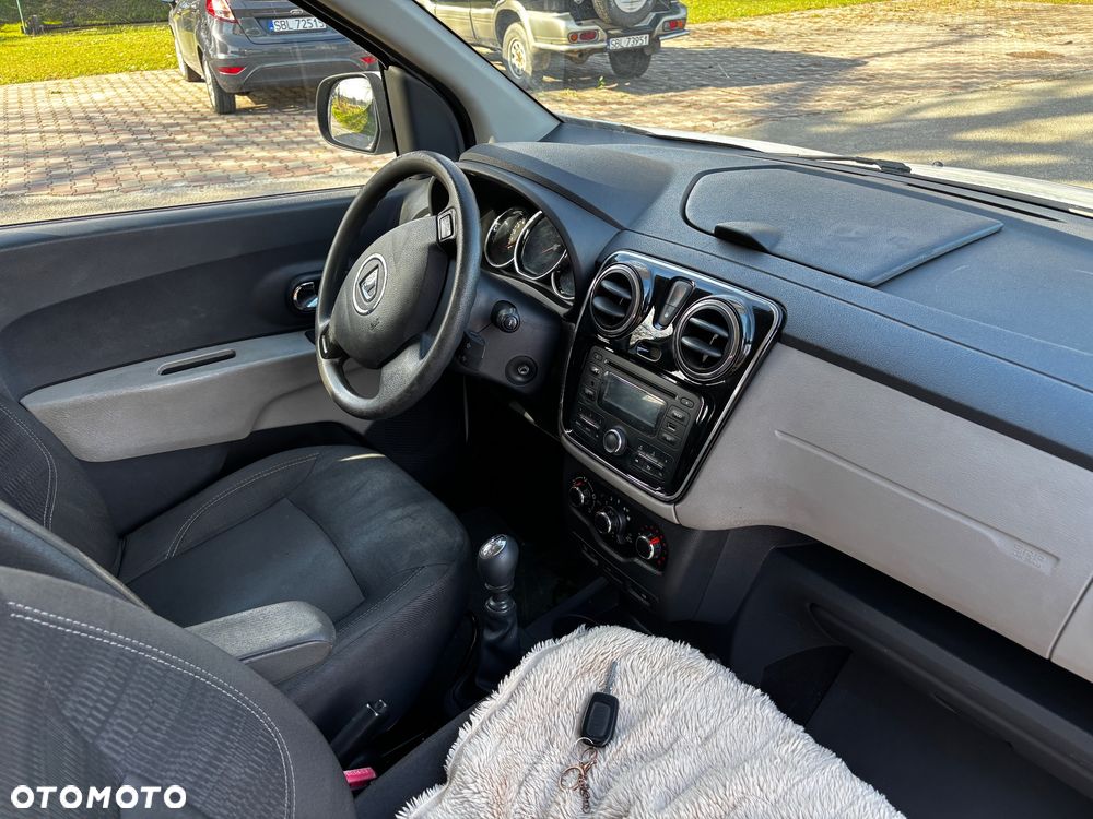 Dacia Lodgy 1.5 dCi Stepway - 14